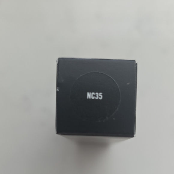 MAC Cosmetics Pro Longwear Concealer - NC35 - Picture 2 of 3